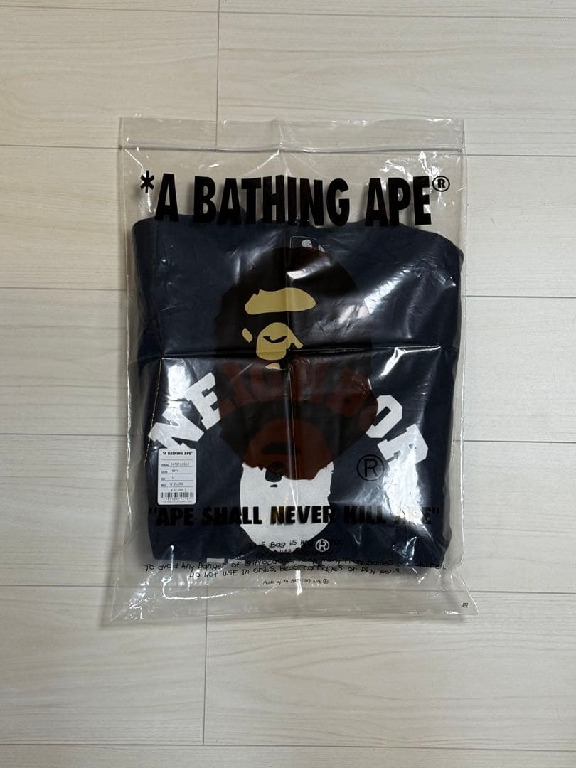 A BATHING APE NEIGHBORHOOD コラボ　Crewneck