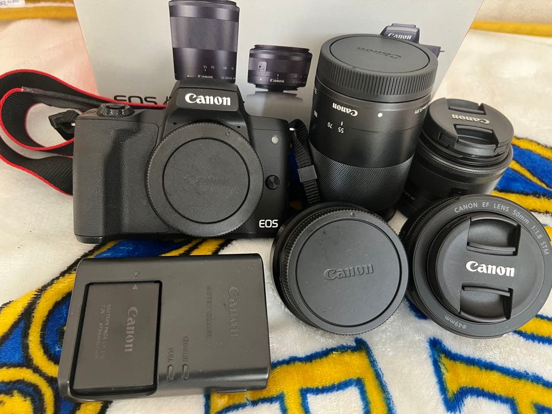 EOS Kiss M2 ダブルズームキットブラック
