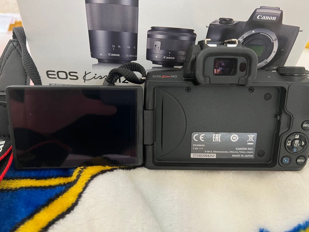 EOS Kiss M2 ダブルズームキットブラック