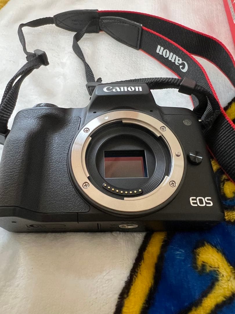 EOS Kiss M2 ダブルズームキットブラック