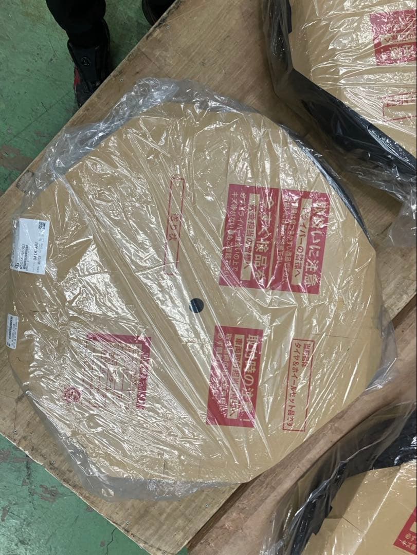 きむひと 新品未使用‼️アルファード 40系トヨタ純正ホイール新品タイヤ4本