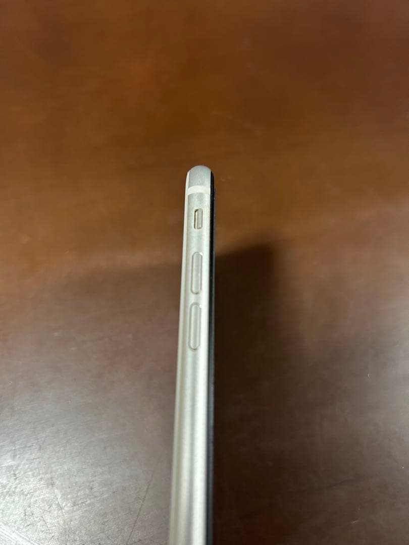 【即購入OK】箱・付属品付iPhoneSE(第3世代)ホワイト 256GB