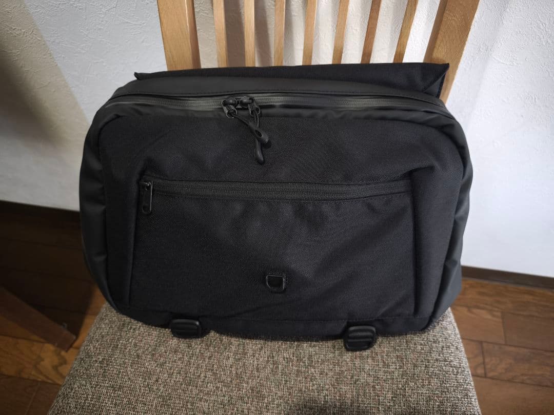 ✨️ほぼ新品✨️トライディールTOUGH BIG SLINGBAG BLACK