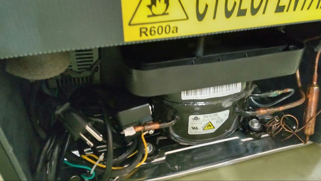 訳アリ　Whynter冷蔵庫 120缶用　BR130SB