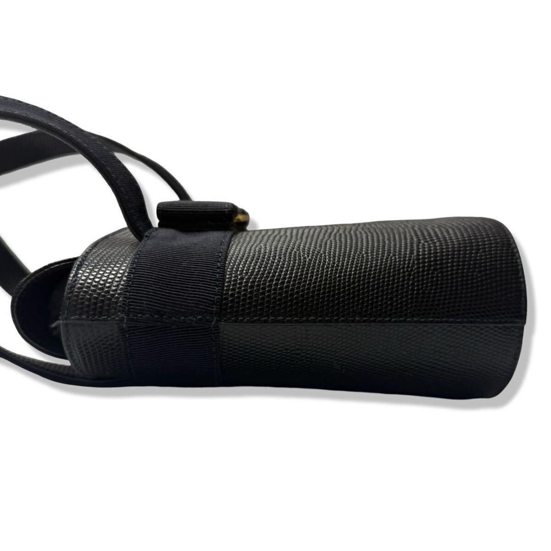 正規品　サルヴァトーレフェラガモ ヴァラ リボン バケット ネイビー　送料無料