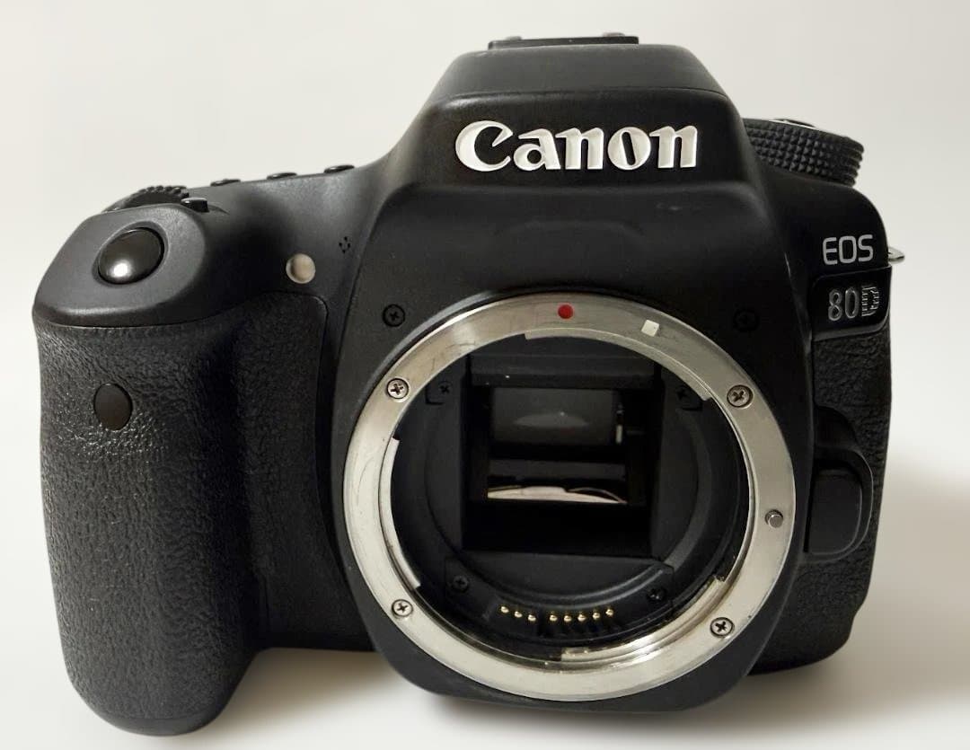 ★美品、ショット数少★Canon EOS 80D EF-S 18-135mm,