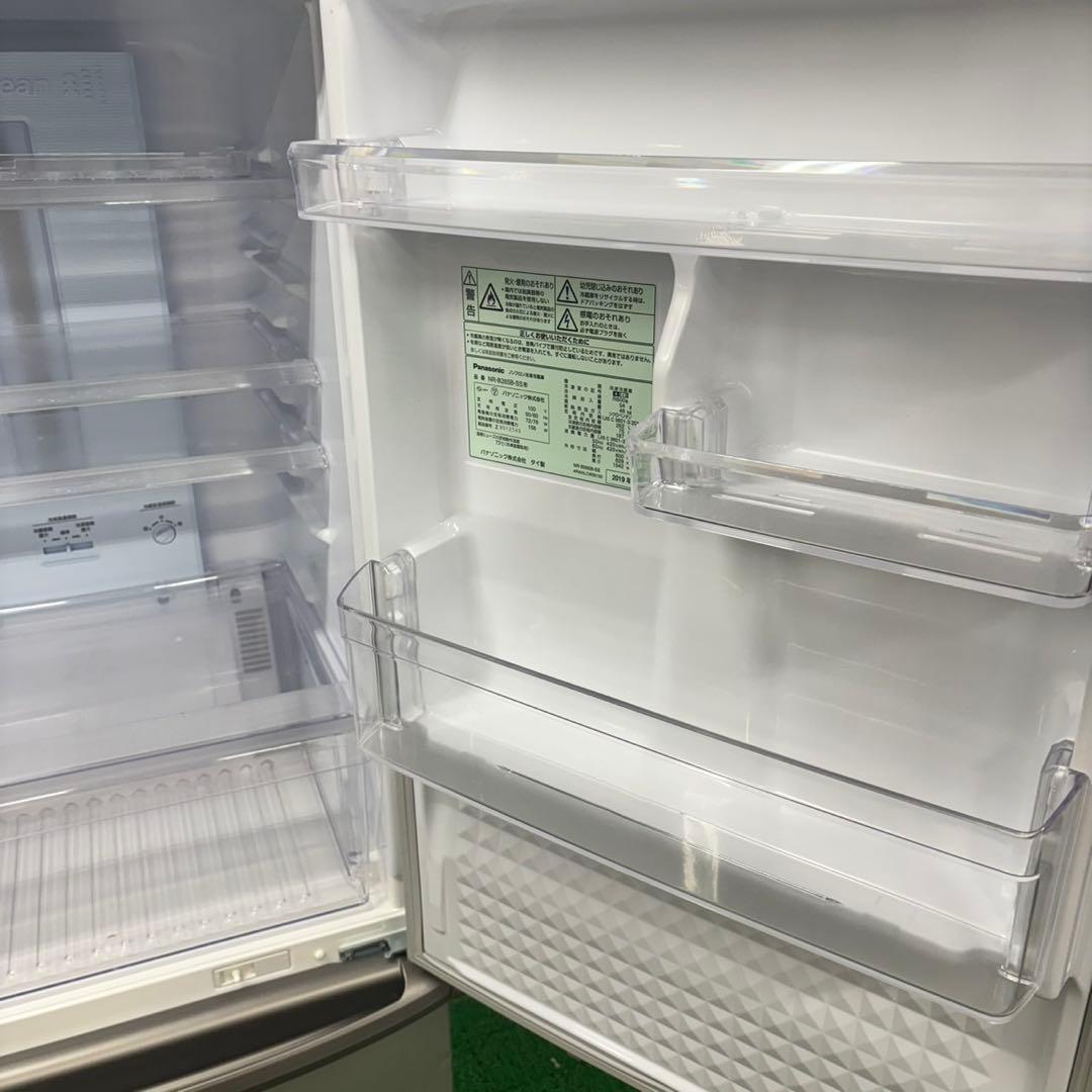 561 冷蔵庫　大型　200L強　右開き　極美品　一人暮らし　家庭でも！　保証込