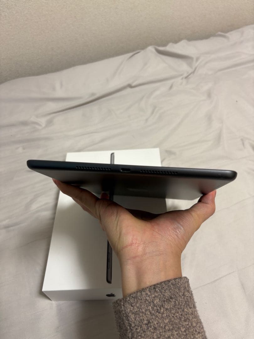 a*y様 Apple ipad 第8世代 32GB バテッリー容量89%