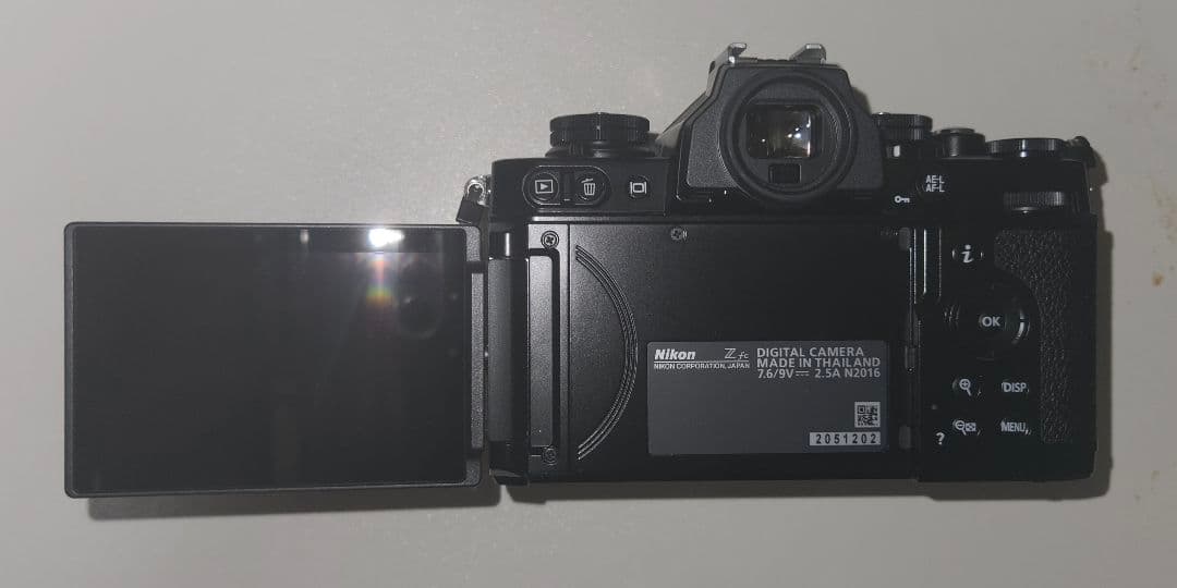 激安⁉️Nikon Zfc 本体とレンズ１６gbメモリ付き、すぐに撮れます