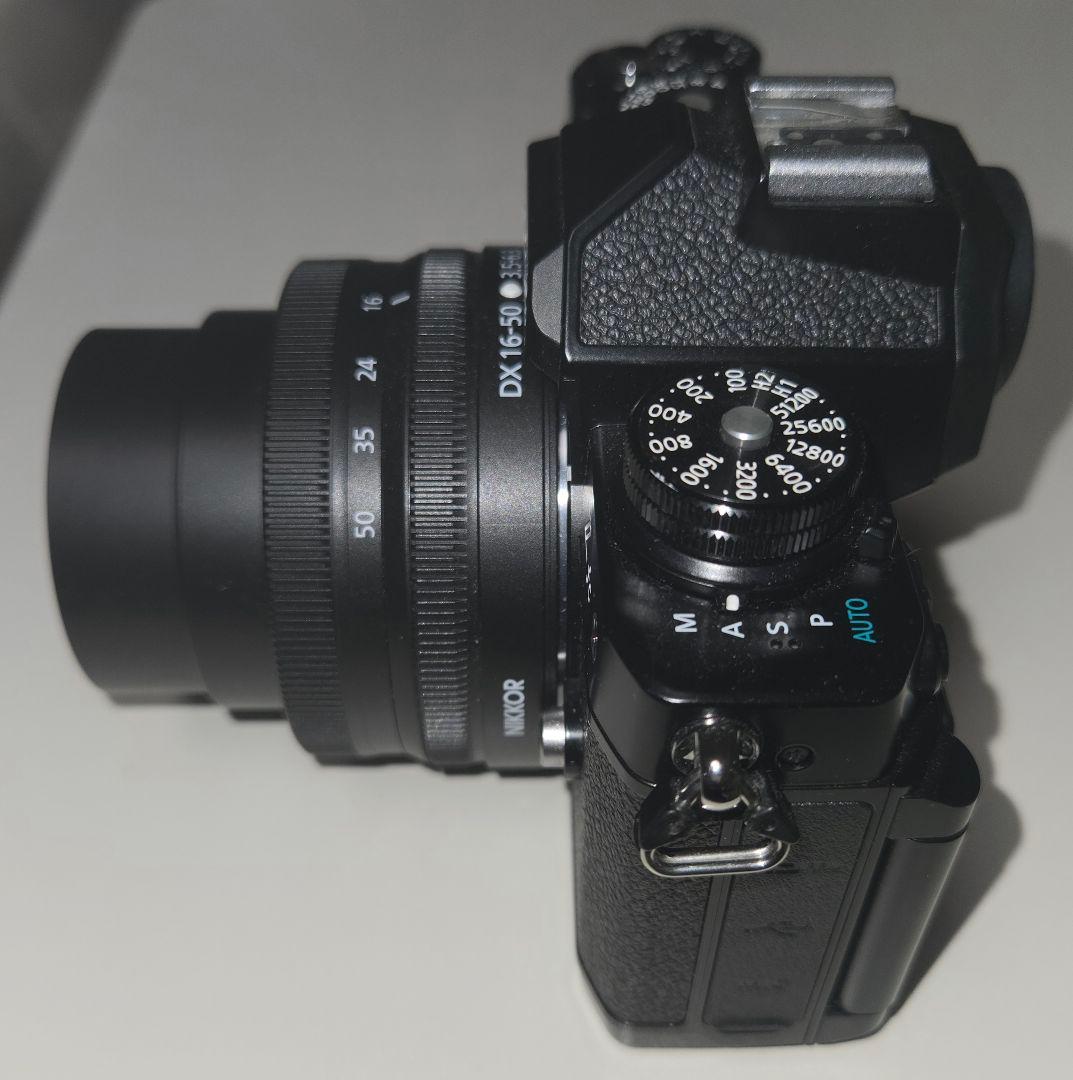 激安⁉️Nikon Zfc 本体とレンズ１６gbメモリ付き、すぐに撮れます
