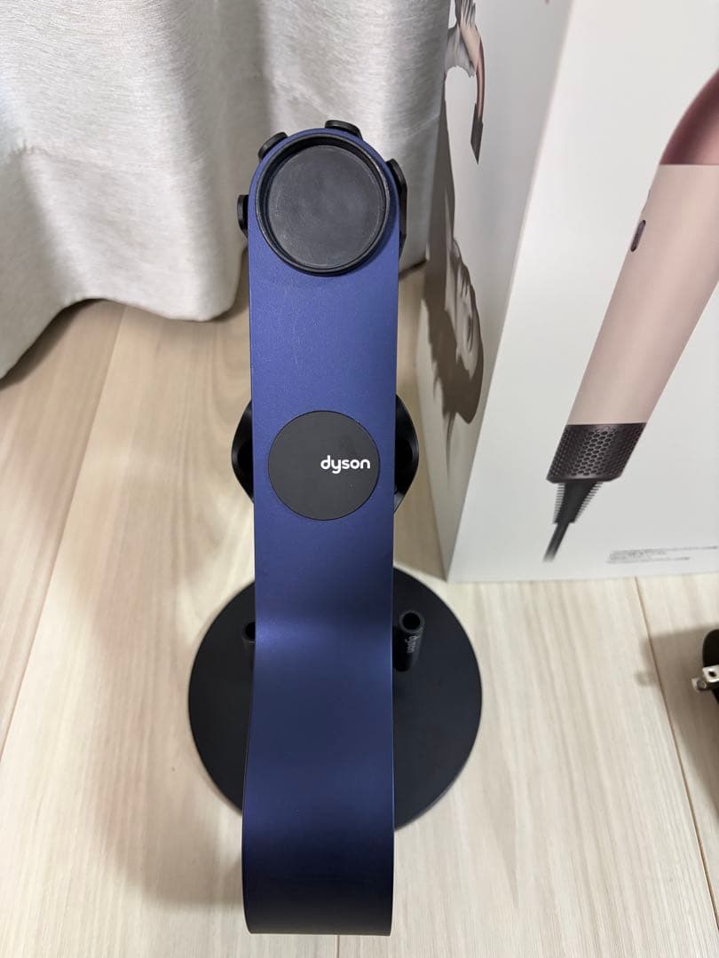 Dyson Supersonic r™ヘアドライヤー セラミックピンク