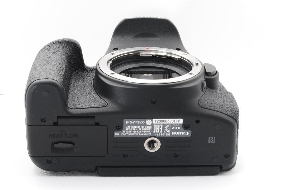 美品 Canon EOS kiss x8i ダブルレンズセット　初期不良保証付き