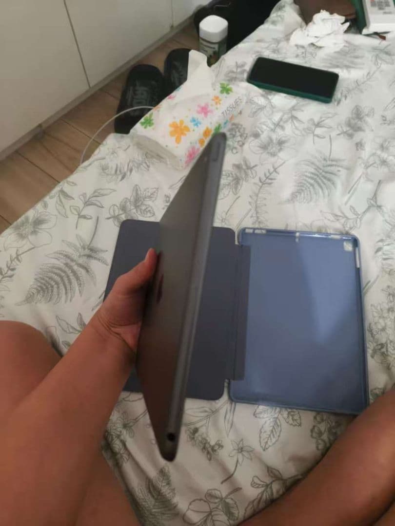 Apple iPad 第九世代 本体