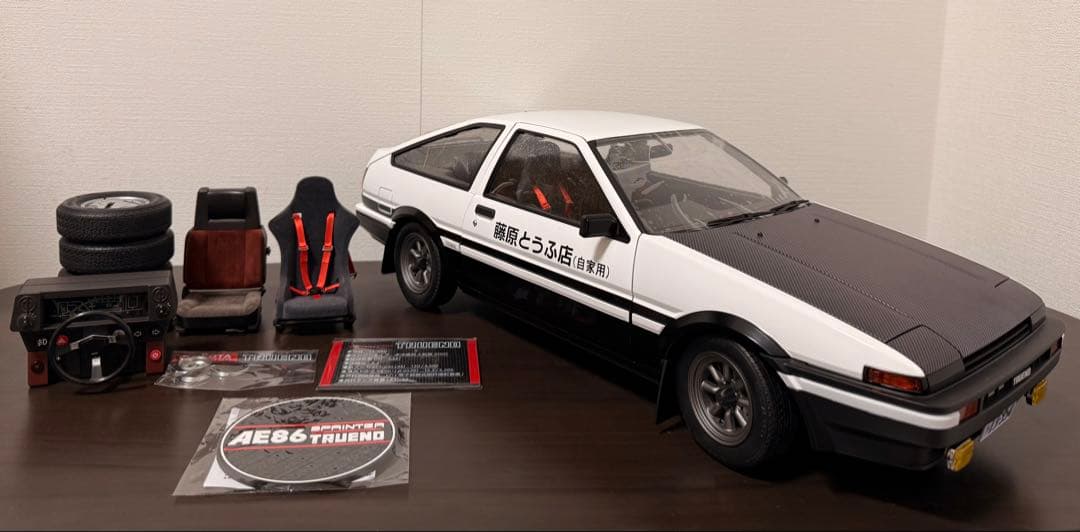 ディアゴスティーニ1/8 頭文字DのAE86ハチロクカスタム完成品