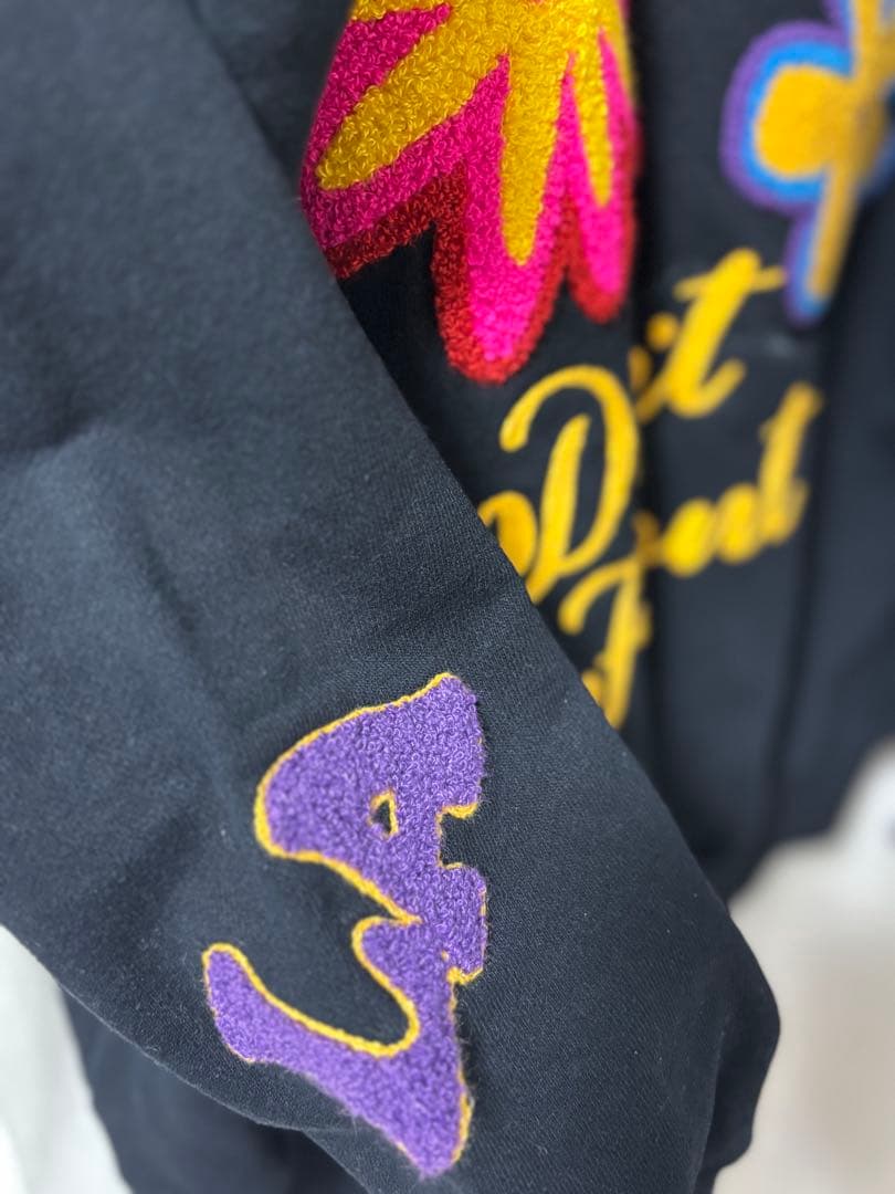 XLARGE 黒色 フラワー刺繍 パーカー