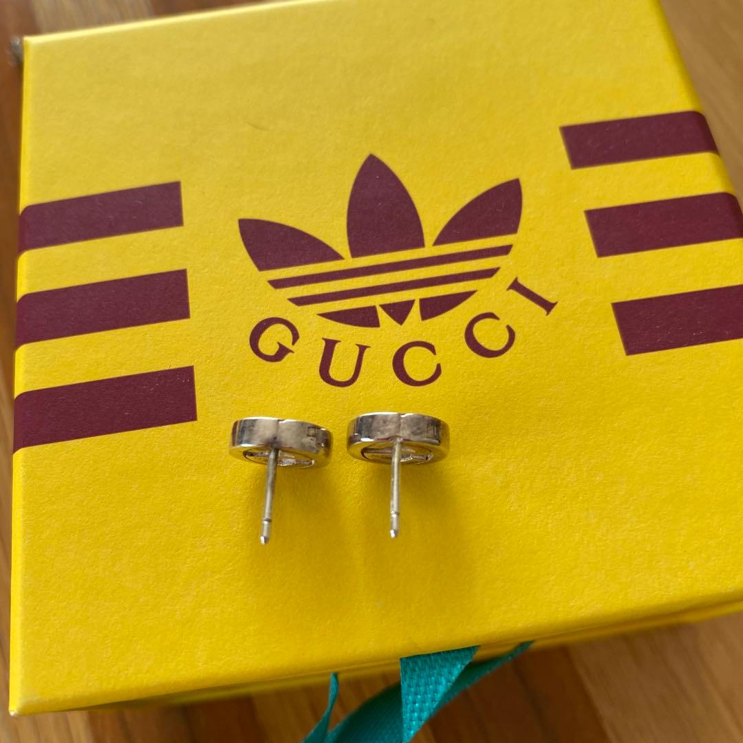 GUCCI ロゴデザイン シルバー スタッドピアス わん専用