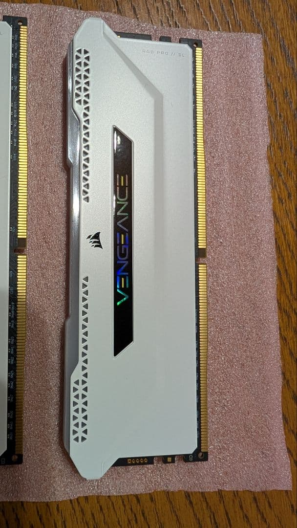 メモリー CORSAIR DDR4 3200 16GB(8GBx2)VENGEANCE