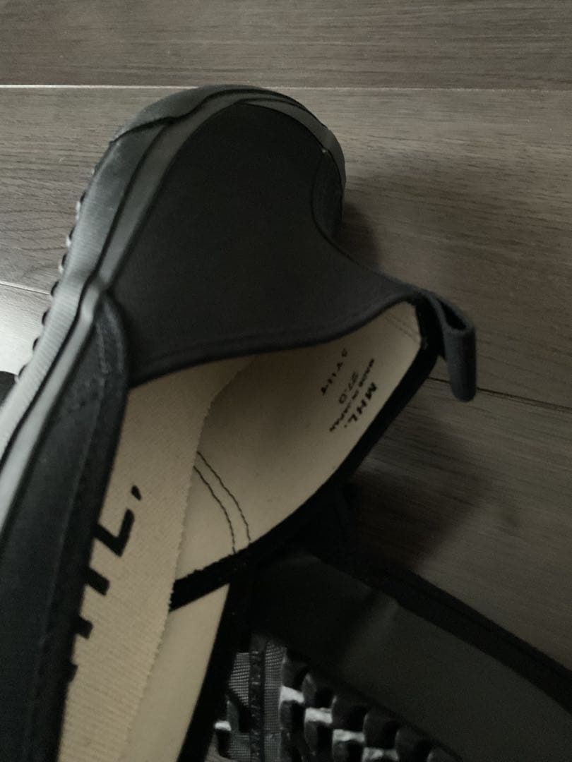 M.H.L.×ムーンスターのサンダル