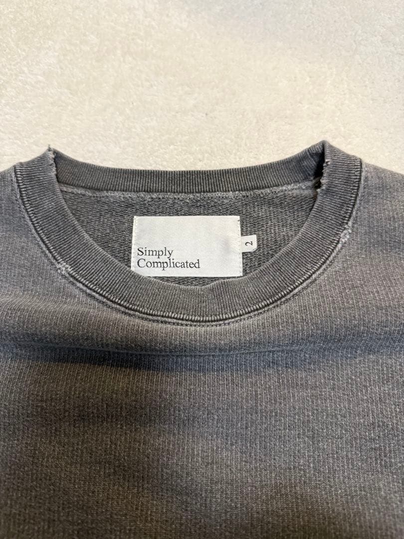 【完売商品】simply complicated CORE CREWNECK