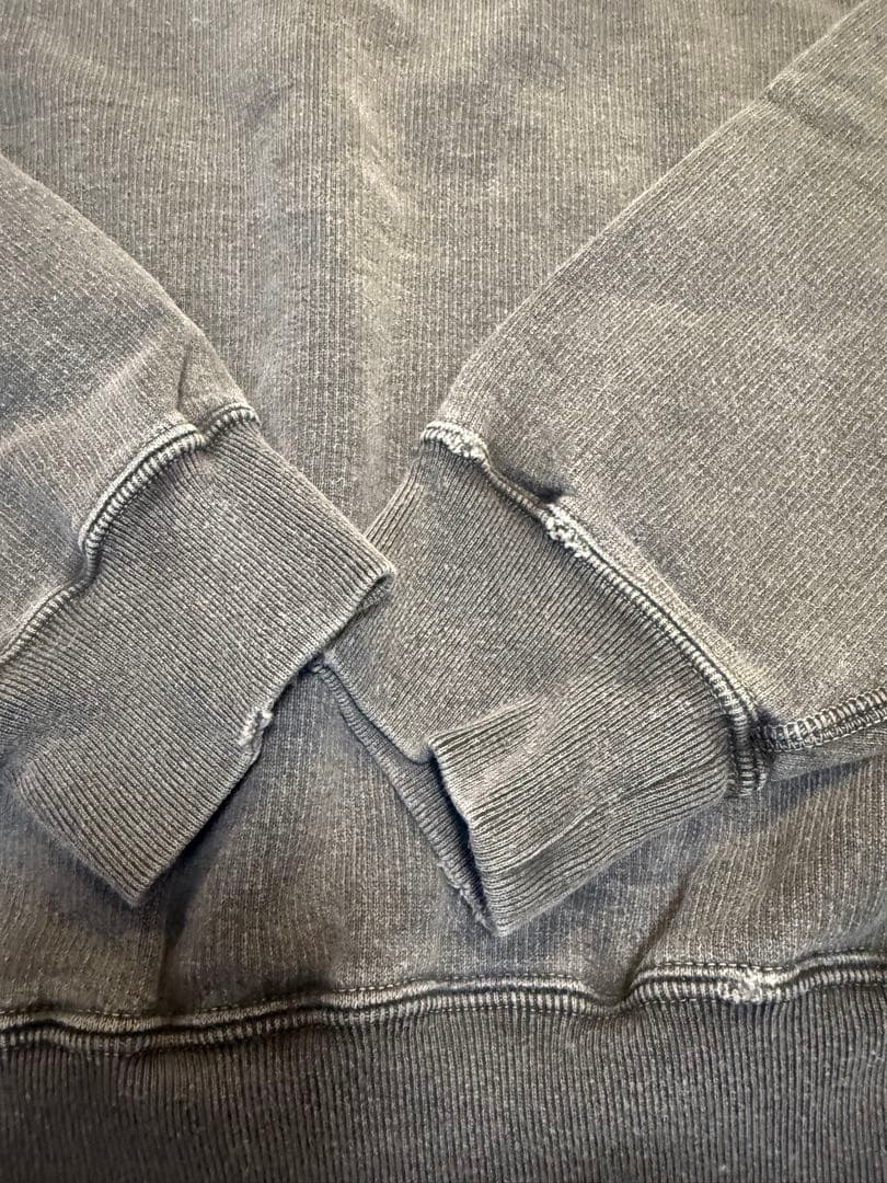 【完売商品】simply complicated CORE CREWNECK