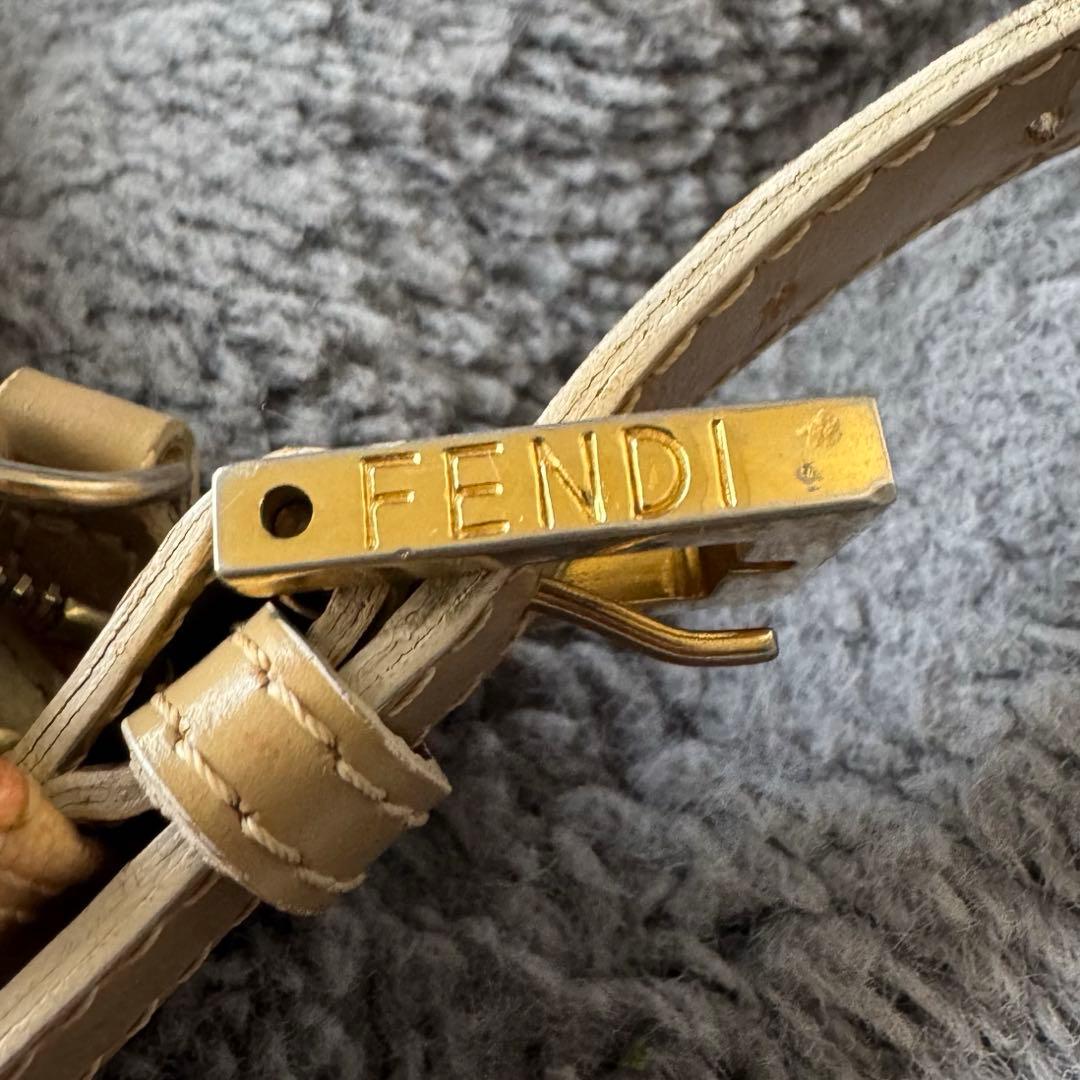 FENDI ハンドバッグ ズッカ柄 ピンク エナメル トップハンドル ズッキーノ