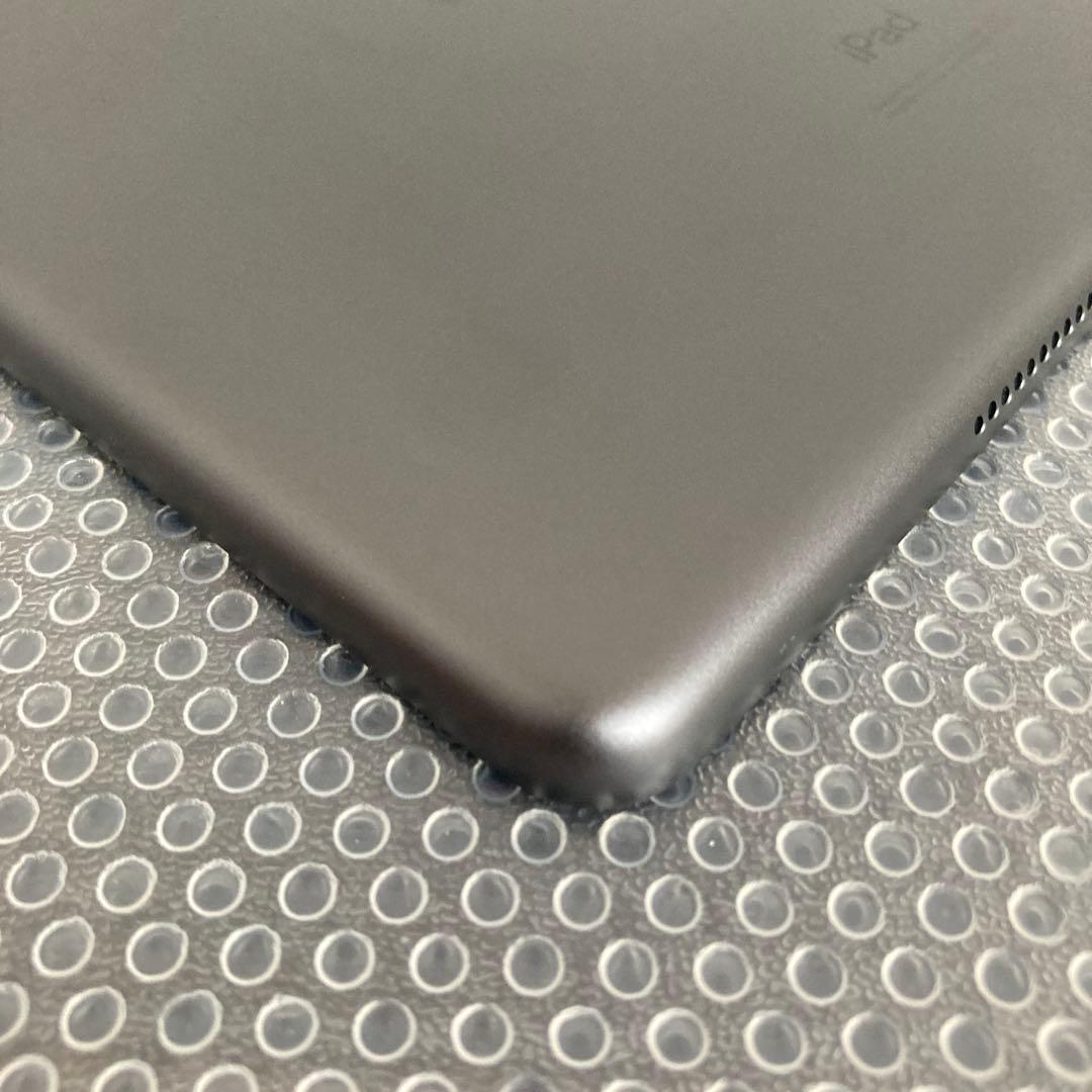 2811【早い者勝ち】電池最良好☆iPad7第7世代 32GB WIFIモデル☆