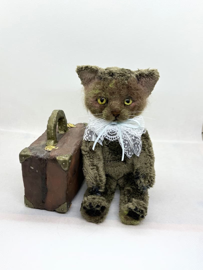 A猫 アンティークな猫のアートドール【ハンドメイド 人形 猫 ぬいぐるみ