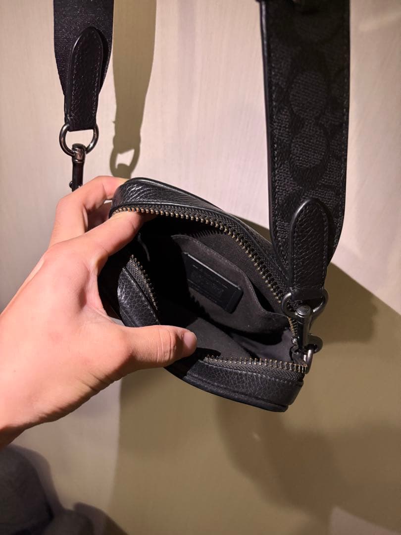 Coach ブラック レザー ショルダーバッグ