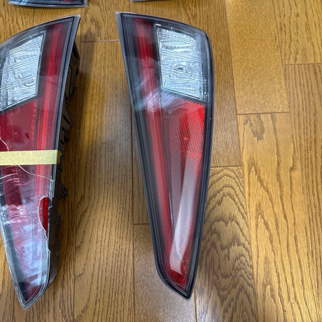 zvw50 51 55 50プリウス 前期　純正テールランプ　(説明欄参照)
