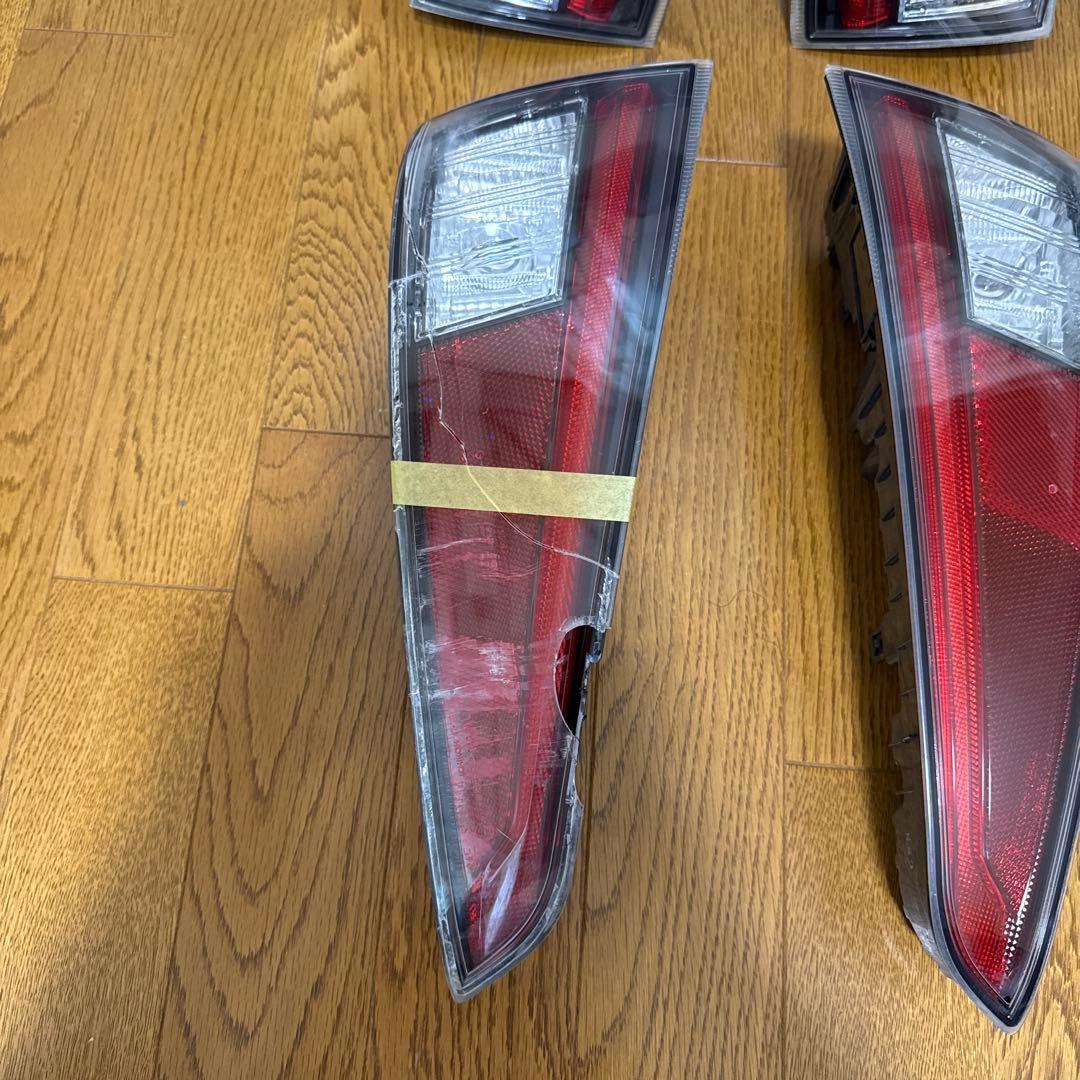 zvw50 51 55 50プリウス 前期　純正テールランプ　(説明欄参照)