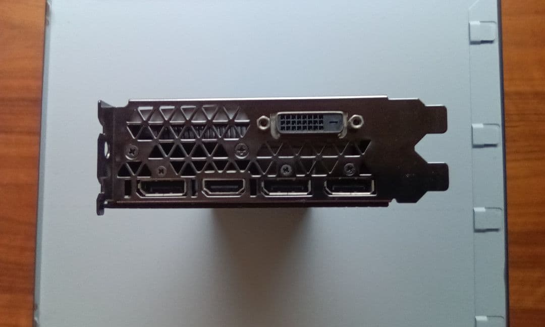 GTX 1070 グラフィックボード