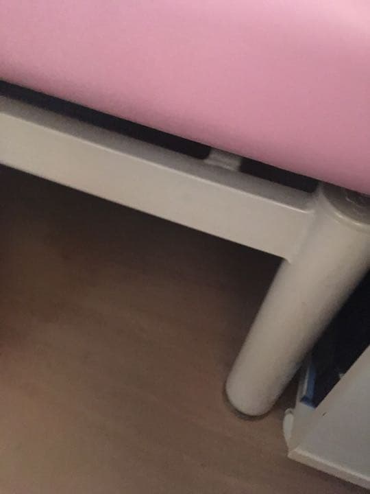 エステベッド 美品 ピンク色 高さ調整可能 高田ベッド 定価14万ほど