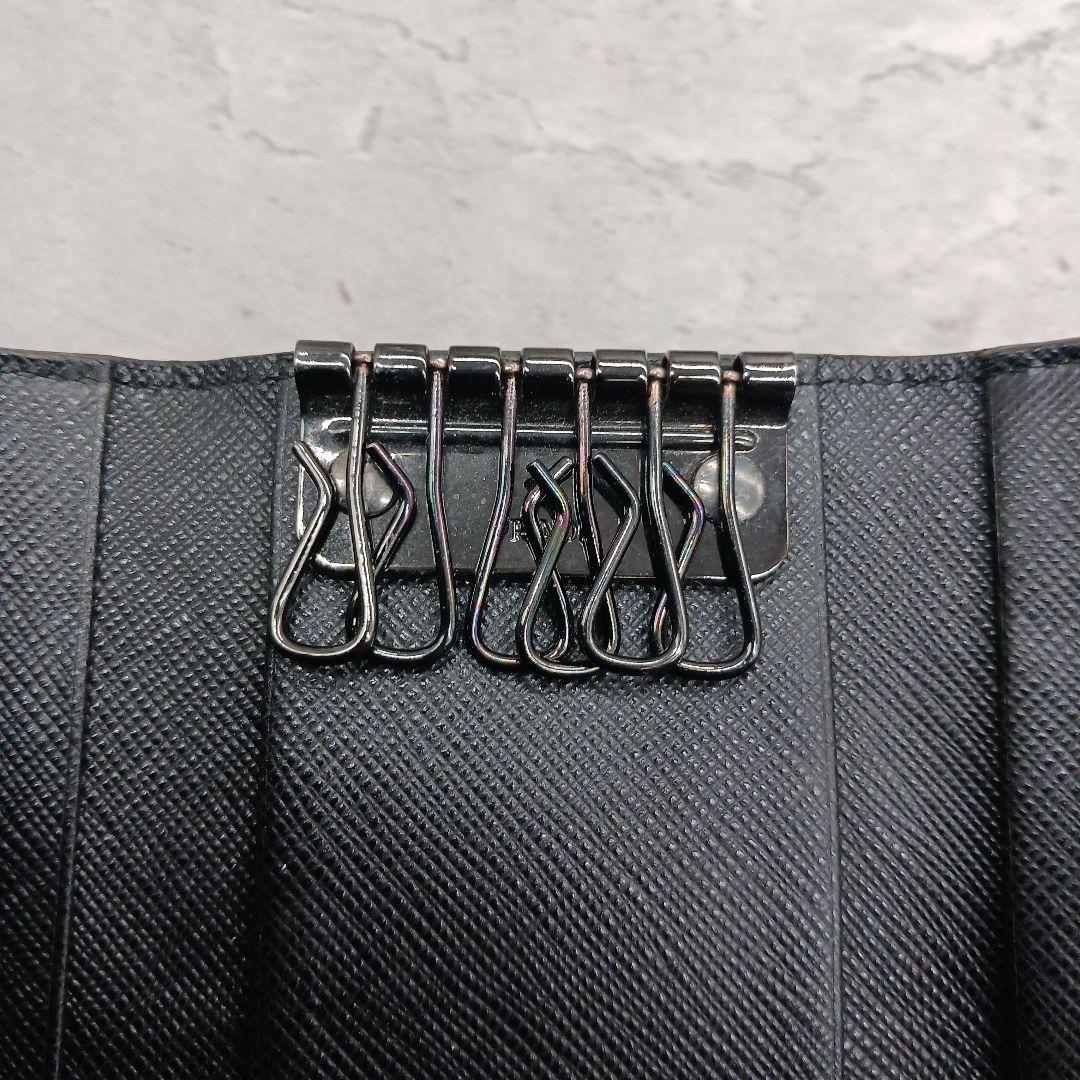 極美品✨ プラダ サフィアーノ レザー キーケース 6連 ダブルホック ブラック