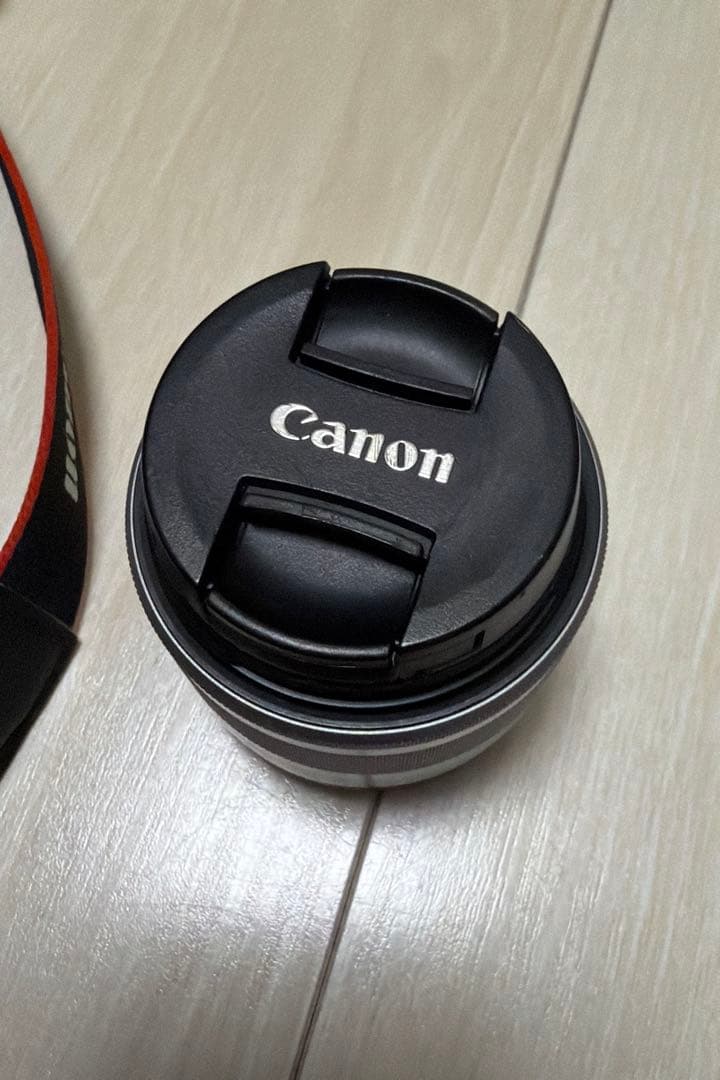 【純正レンズ3本セット】Canon EOS KissM ミラーレス一眼　ホワイト