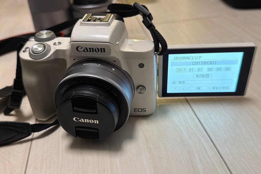 【純正レンズ3本セット】Canon EOS KissM ミラーレス一眼　ホワイト