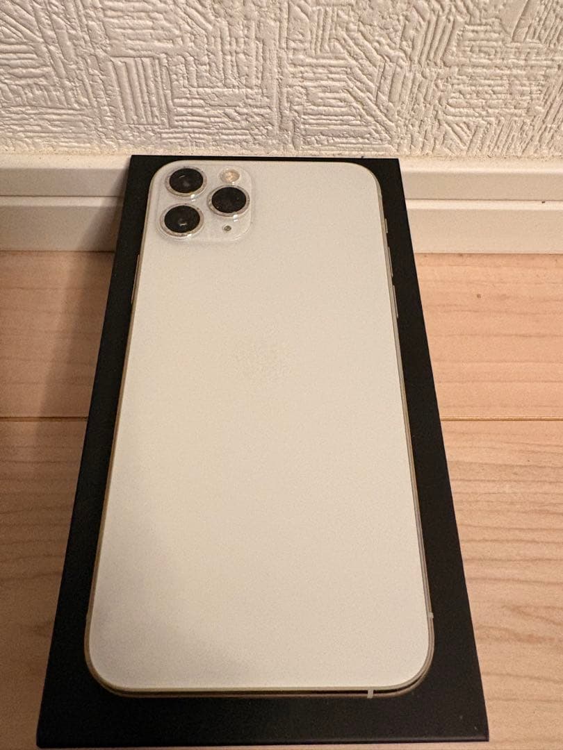 A*o様 Apple iPhone 11 Pro シルバー 本体