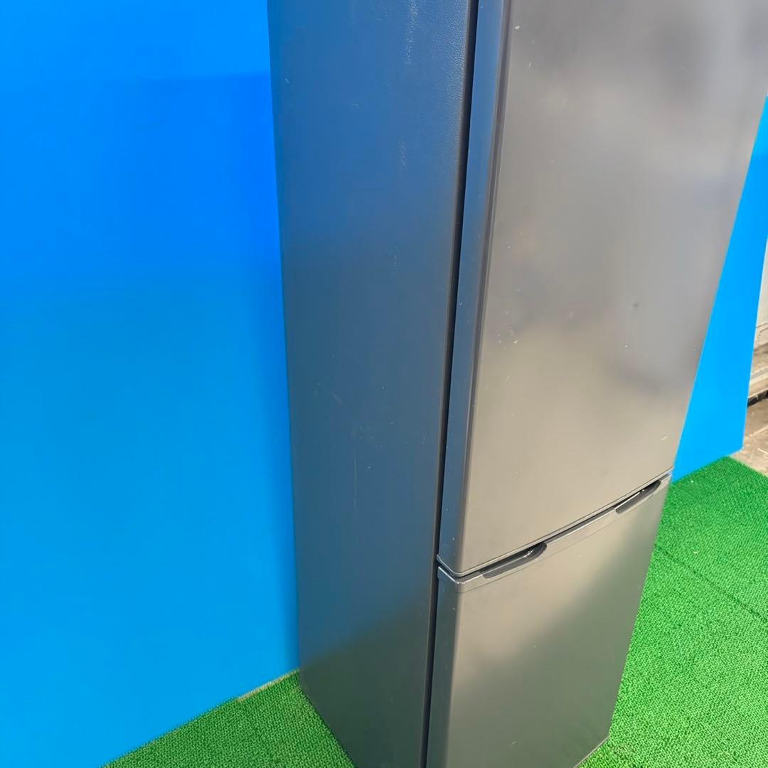 709 2023年　冷蔵庫　200L弱　スリムデザイン　小型　一人暮らし　洗濯機