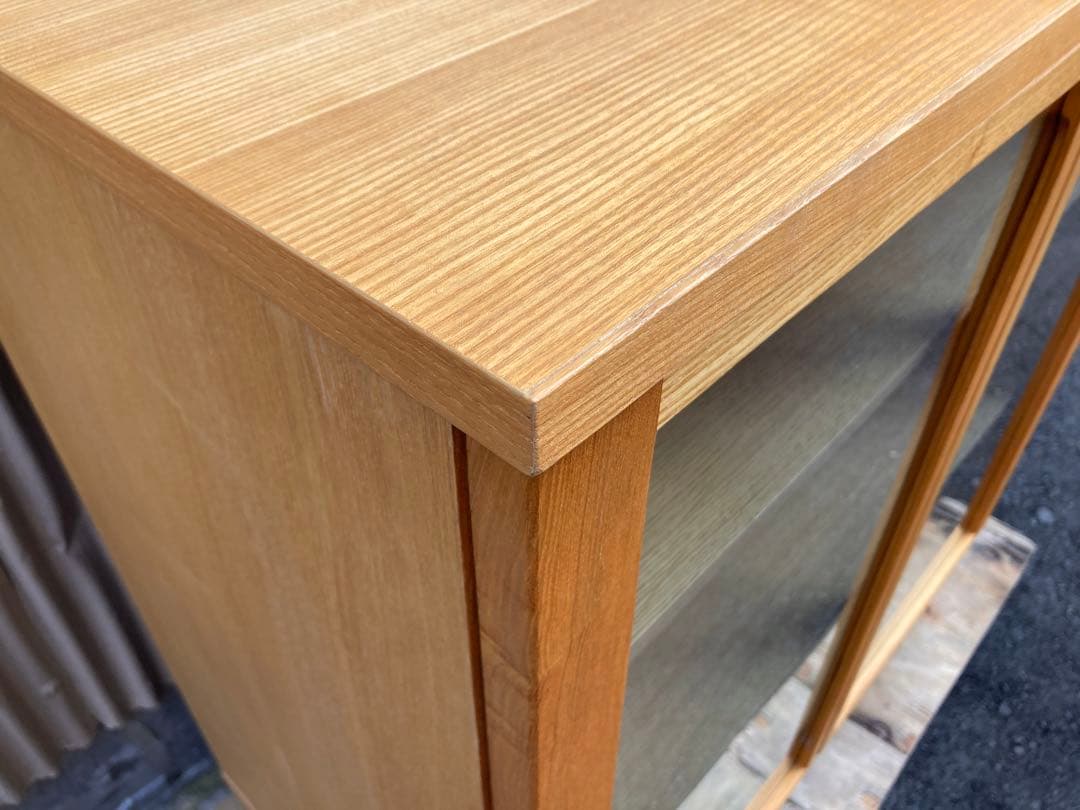 無印良品　ガラス扉キャビネット