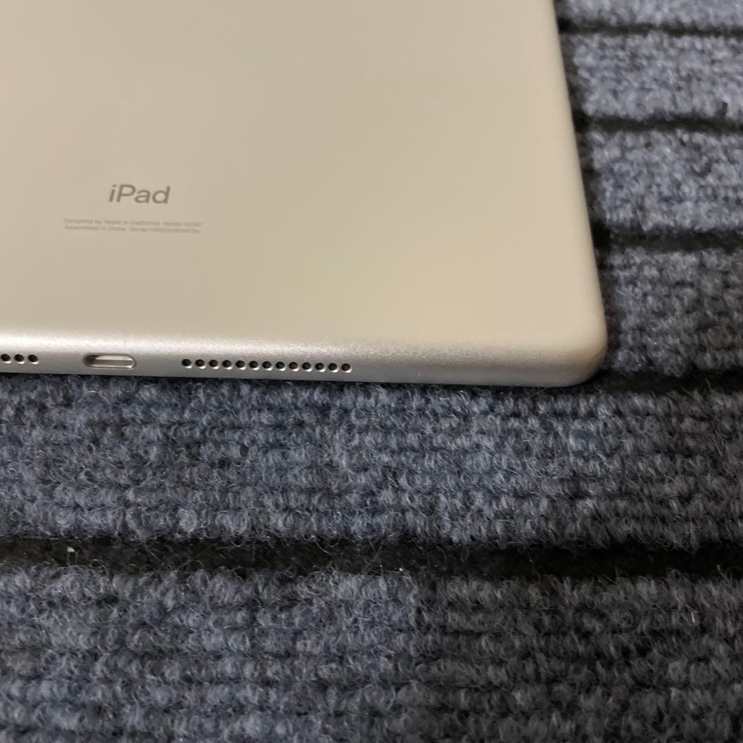 73【早い者勝ち】 iPad 7世代 32GB Wi-Fi シルバー