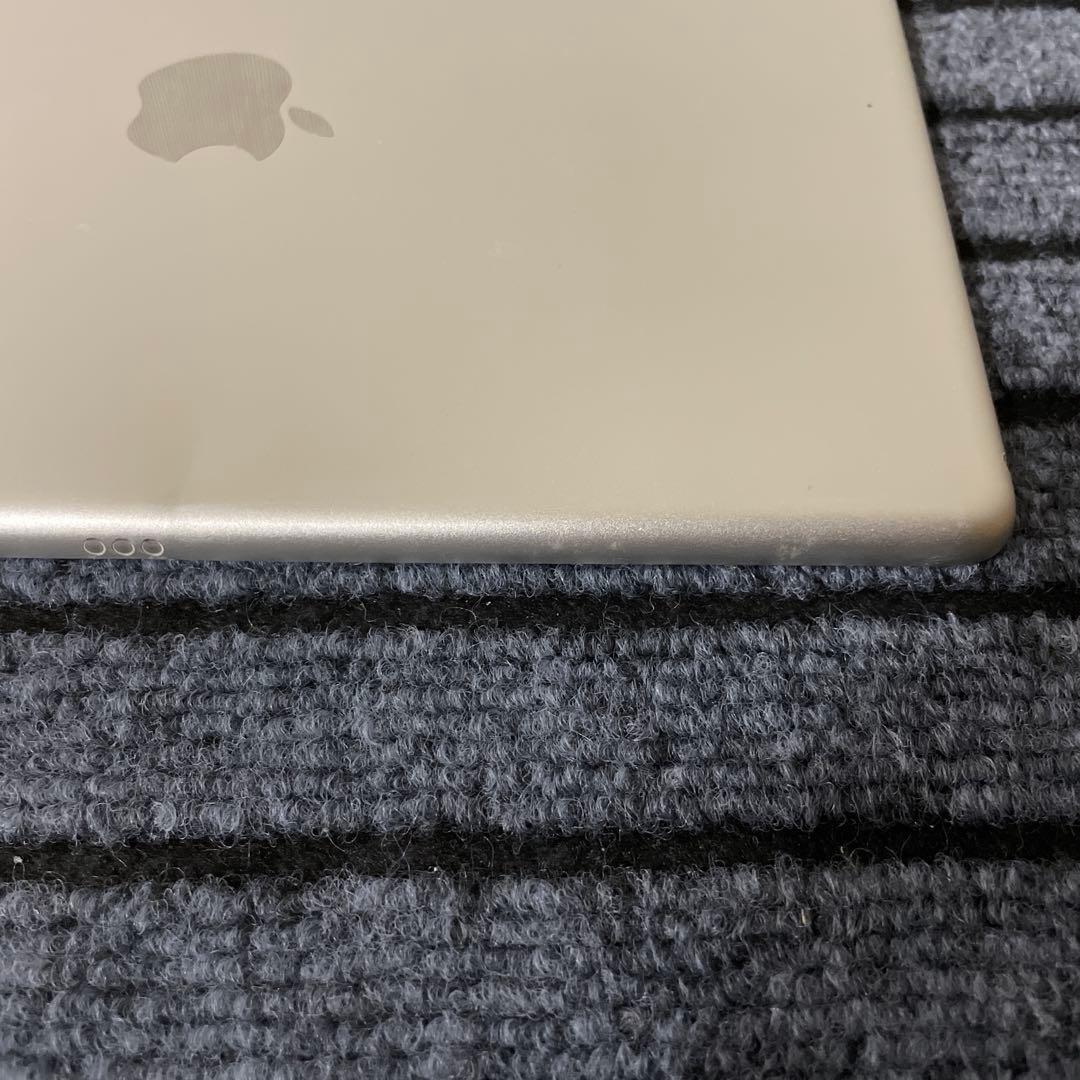 73【早い者勝ち】 iPad 7世代 32GB Wi-Fi シルバー