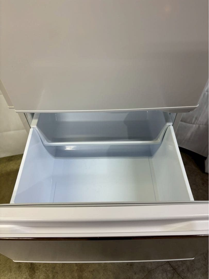 三菱電機 3ドア冷蔵庫 MR-CX27D-W 2019年製 272L