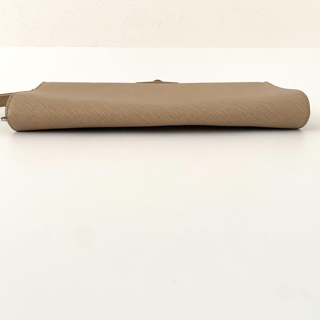 美フェラガモ ワンショルダーバッグ サフィアーノレザー ガンチーニ　アクセサリー