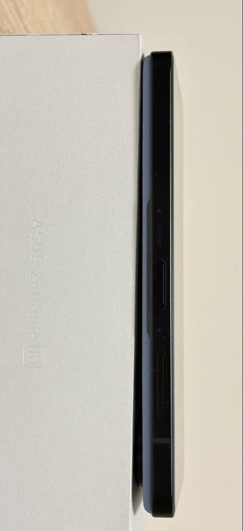 ASUS Zenfone 10 256gbデュアルカメラ ブルー