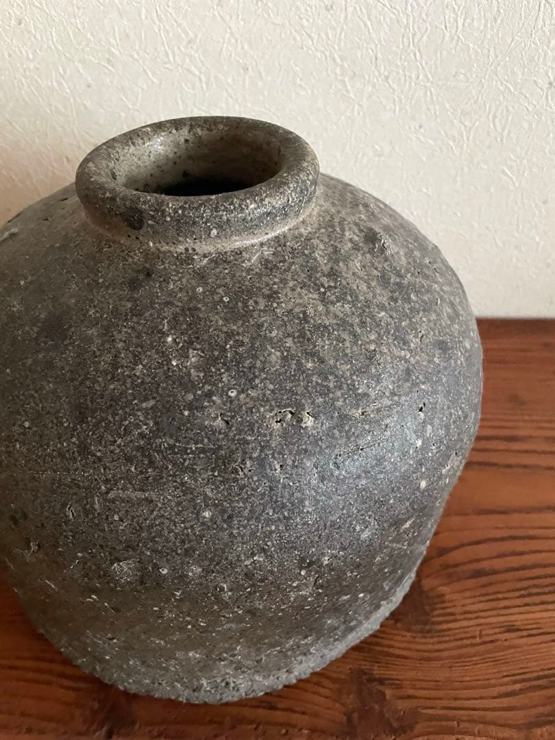 壺田亜矢作　陶器 花瓶