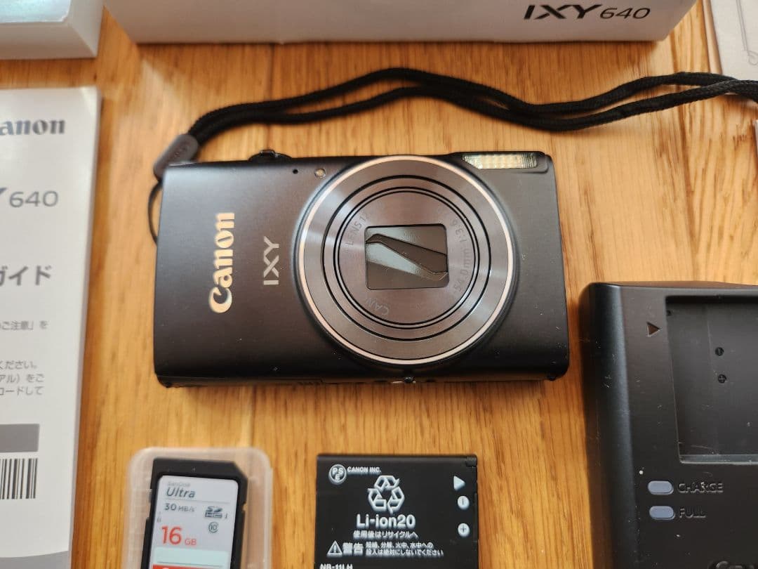 Canon IXY640 ブラック デジカメ バッテリー、Disk16GB付き