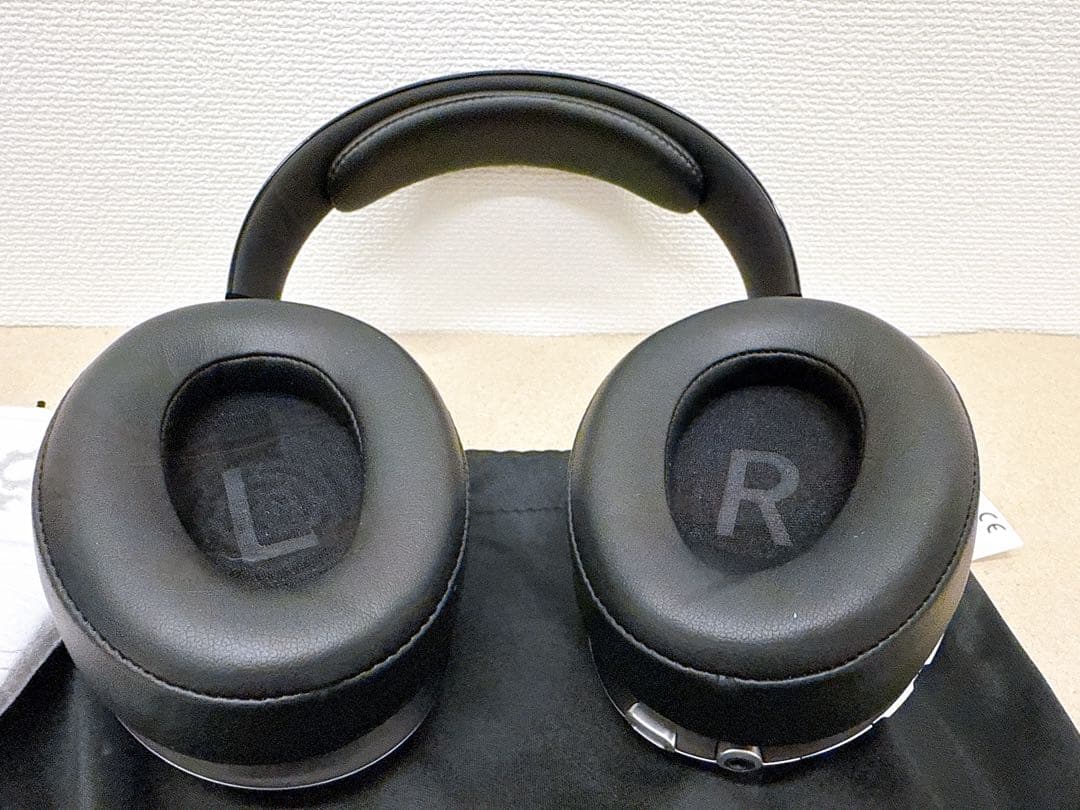 【美品】Mercedes-Benz ワイヤレスヘッドホン 2個セット