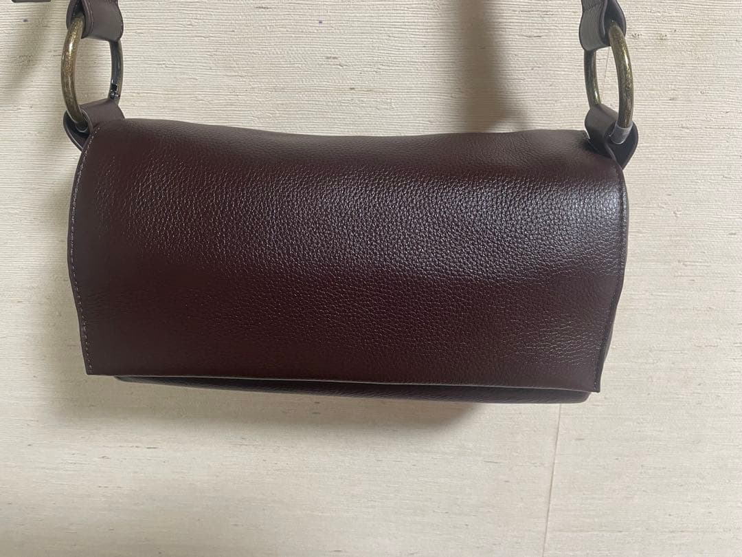 【新品未使用】BEARDSLEY ビアズリー レザーボディバッグ　ブラウン