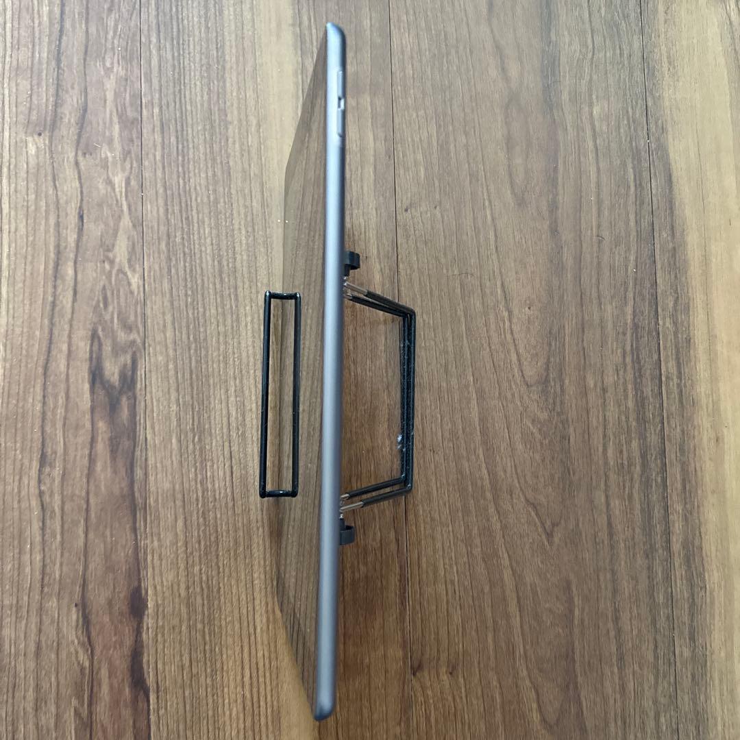 箱、付属品ありiPad 第7世代　32GBスペースグレー