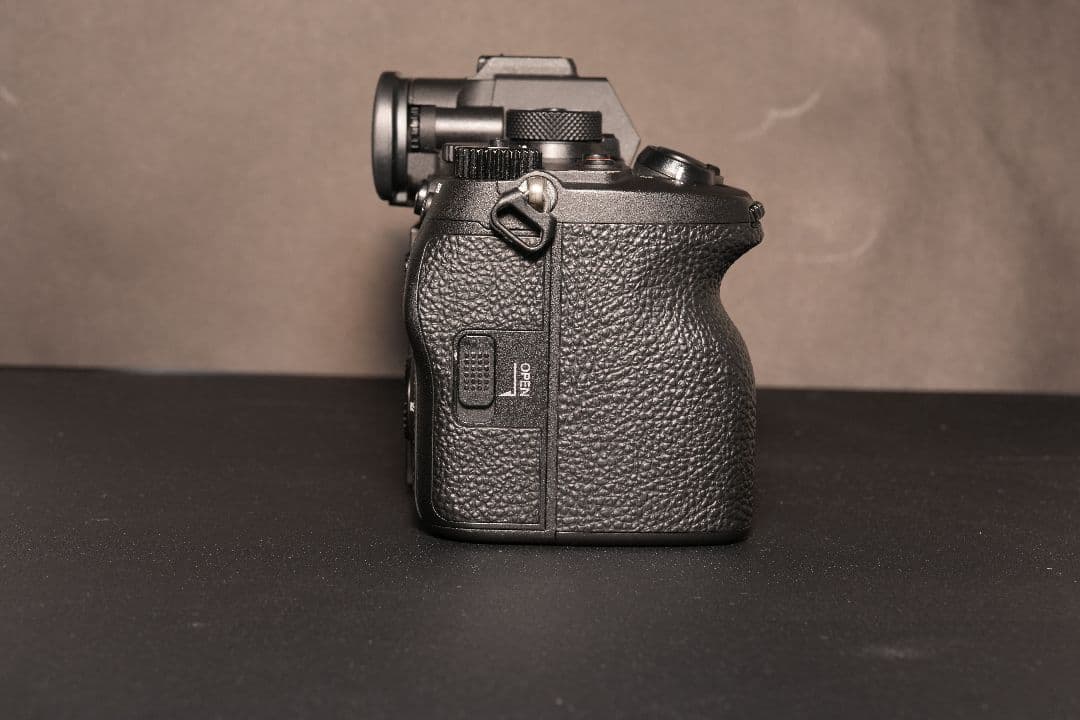 Sony α7R V ミラーレスカメラ 本体と付属品