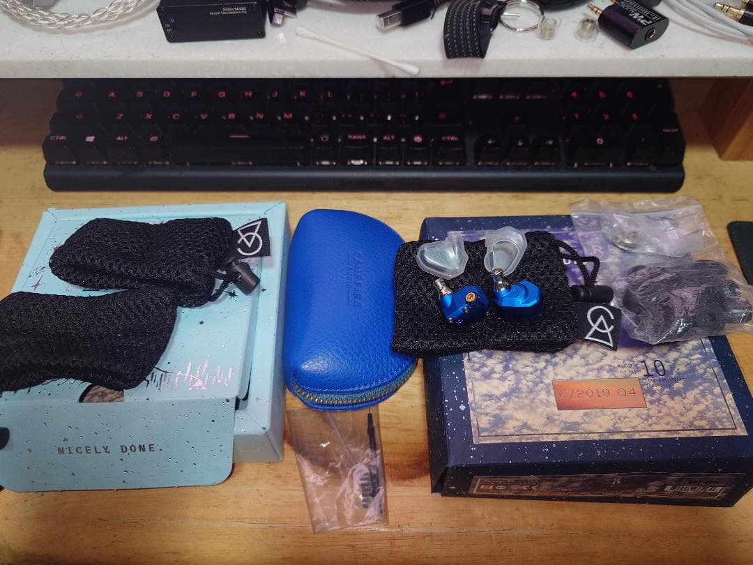 Campfire Audio Q4 C/2019 Q4 (3BAイヤホン)